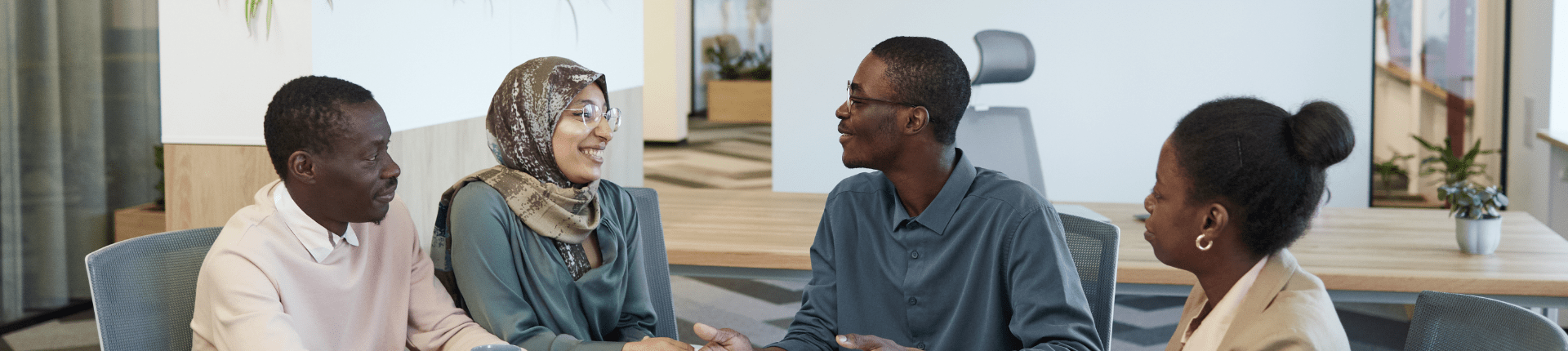 Social Investment webinar Lloyds-Homewards website banner 4 people multi ethnicity in a meeting